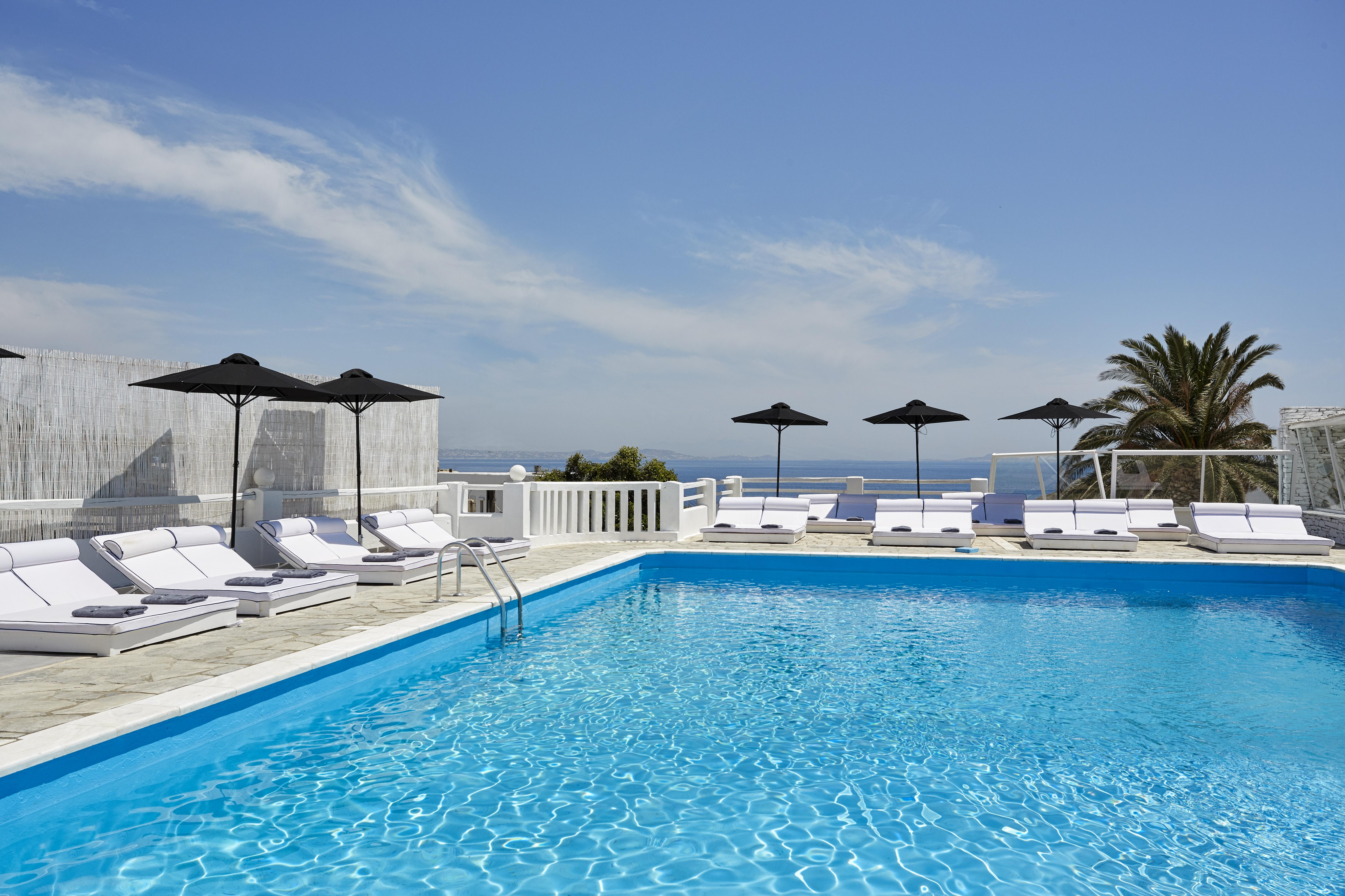Mr. And Mrs. White Tinos Hotel 4*